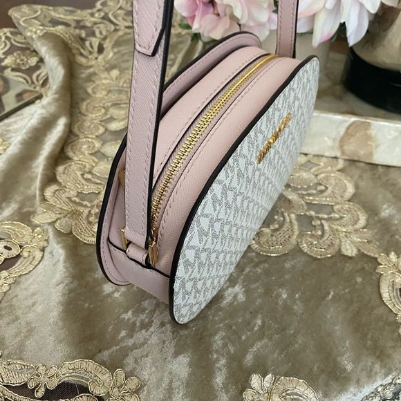 Michael Kors crossbody - Picture 9 of 13